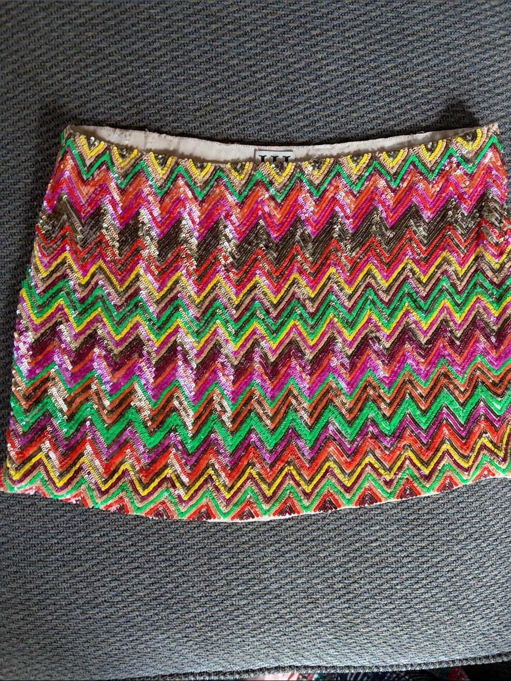 Haute Hippie Rainbow Sequins Silk Stretch ZigZag Disco Party Mini Skirt Sz M - Picture 2 of 5